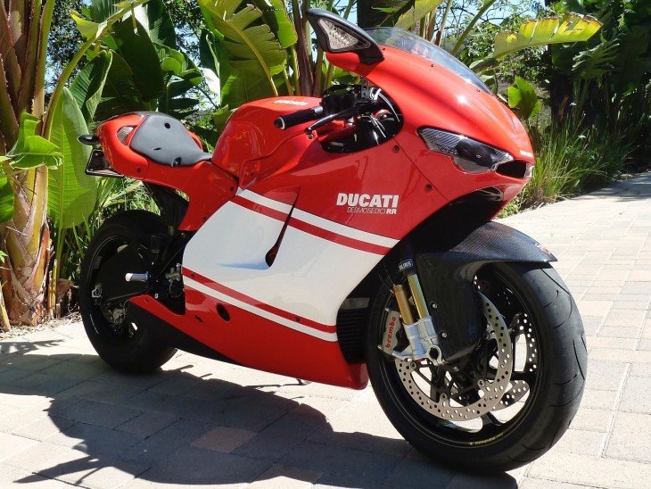 Valentine, be mine (x2!):  </br> Two 2008 Ducati Desmosedici RR’s
