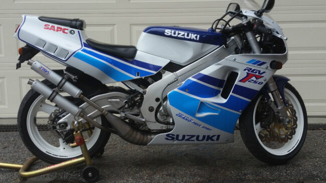 20160511 1990 suzuki rgv250 right