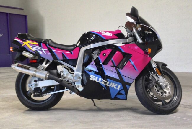 20160513 1992 suzuki gsx-r750 right