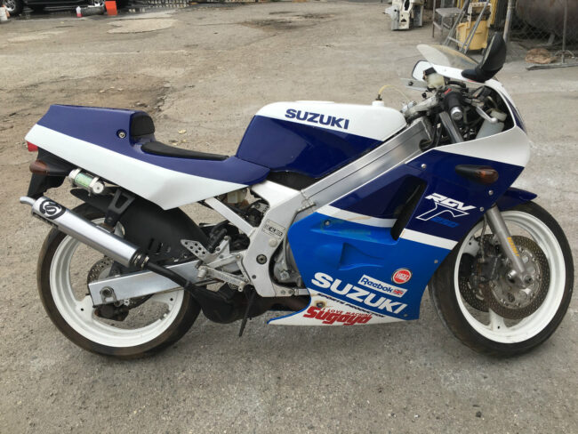 1988 Suzuki RGV250 SP R Side