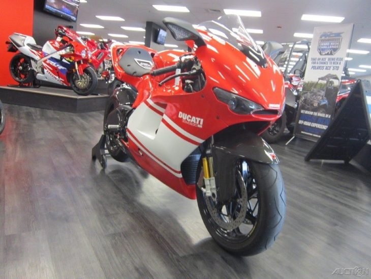 2008 Ducati Desmo R Side Front