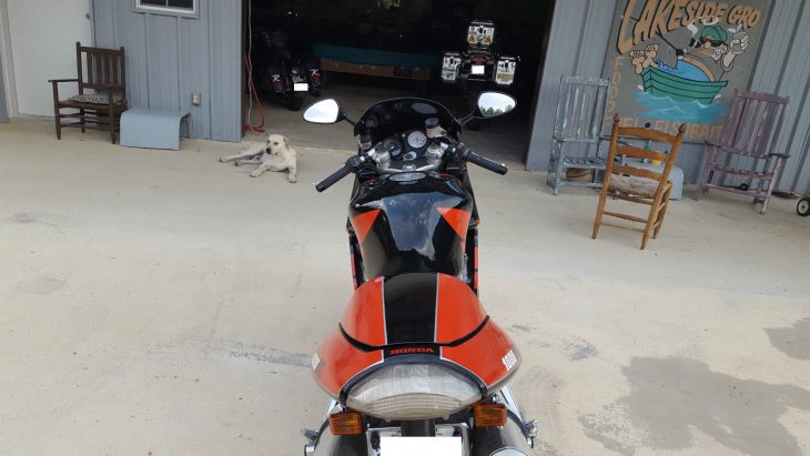 20160616 1999 honda vtr1000f cockpit