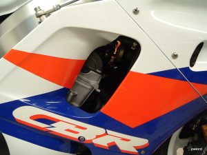 20160619 1993 honda cbr900rr right fairing