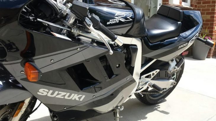 20160714 1989 suzuki gsx-r1100 left fairing