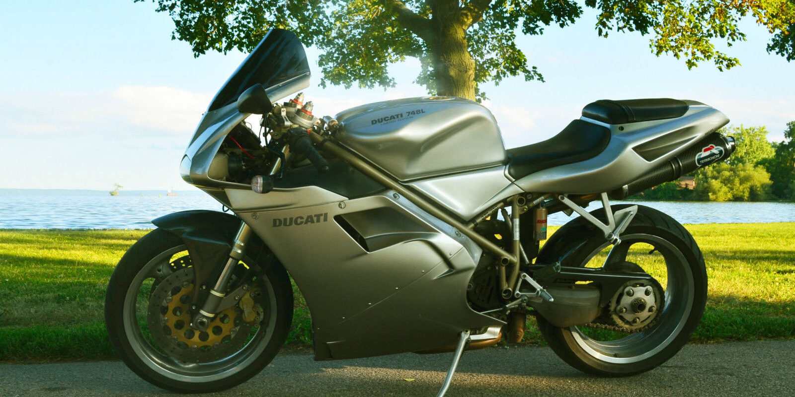 Catalogue Shopper - 1998 Ducati 748L Neiman-Marcus Edition #075