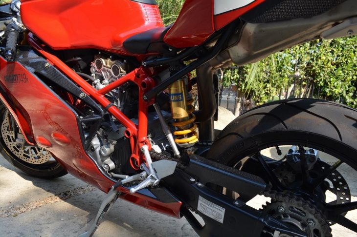 20160829 2004 ducati 749r left rear