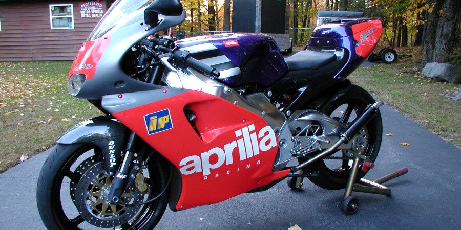 1996-aprilia-rs250-l-front