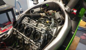 20161026-1992-kawasaki-zx7r-k-right-engine-unfaired