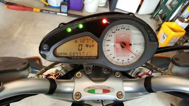 2005-mv-agusta-brutale-910r-dash
