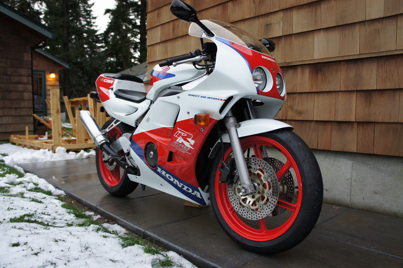 Quarter-Liter Screamer: 1990 Honda CBR250RR MC22 for Sale - Rare 