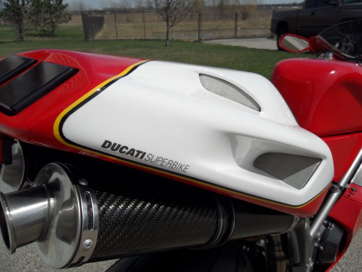 20161202-2002-ducati-998-right-seat