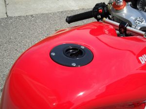 20161202-2002-ducati-998-right-tank