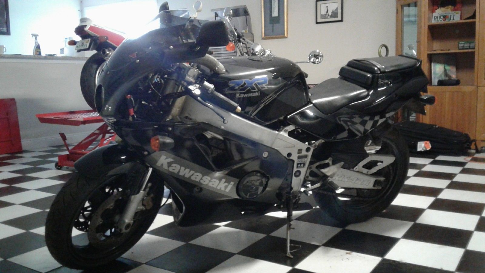 1990 Kawasaki ZXR400 L Front - Rare SportBikesForSale