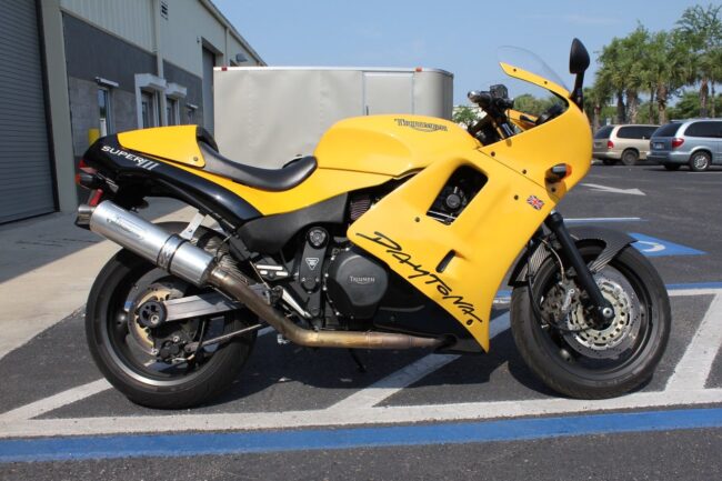 1996 Triumph Daytona Super III R Side