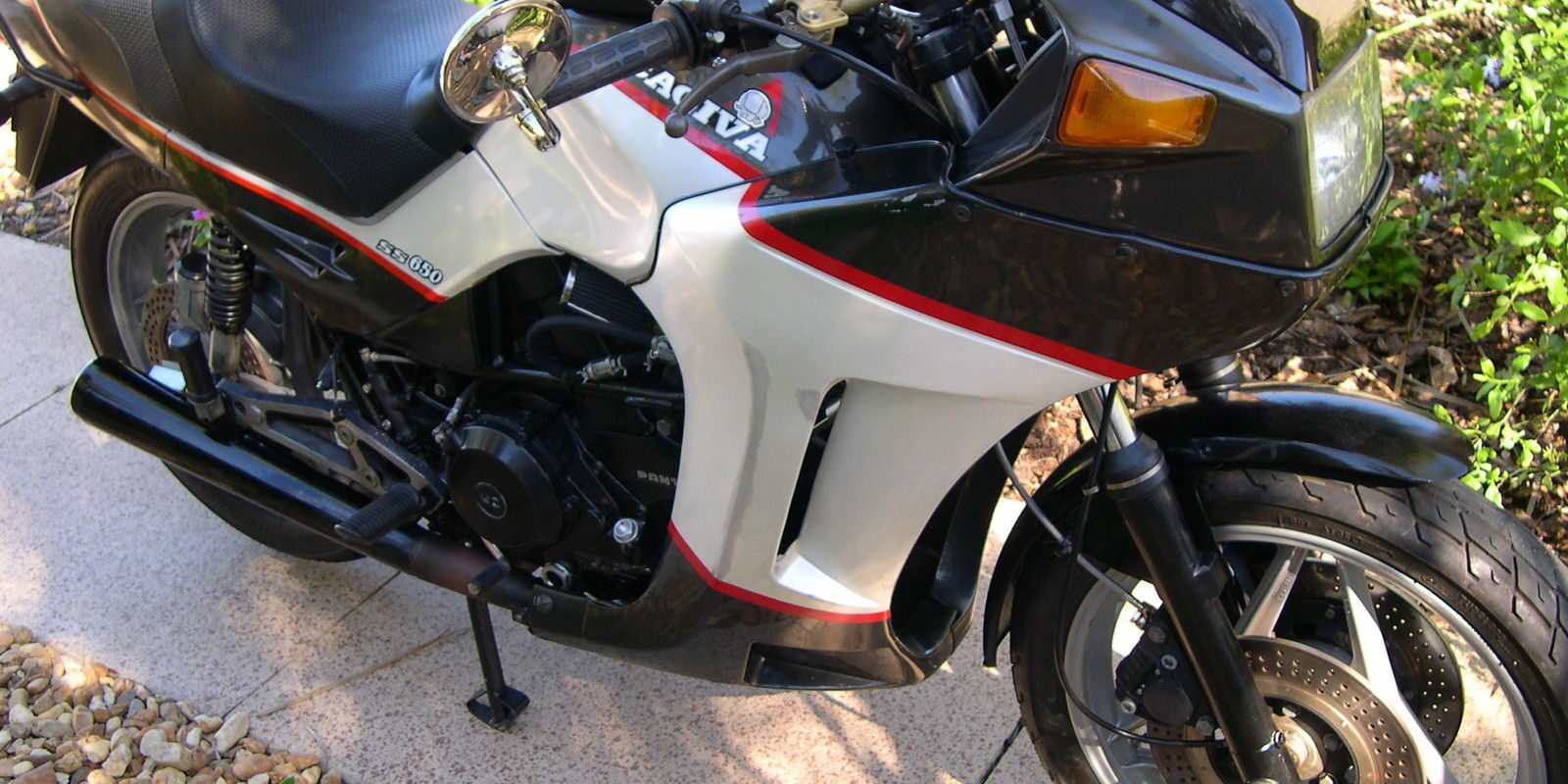 20170201 1987 cagiva alazzurra right front
