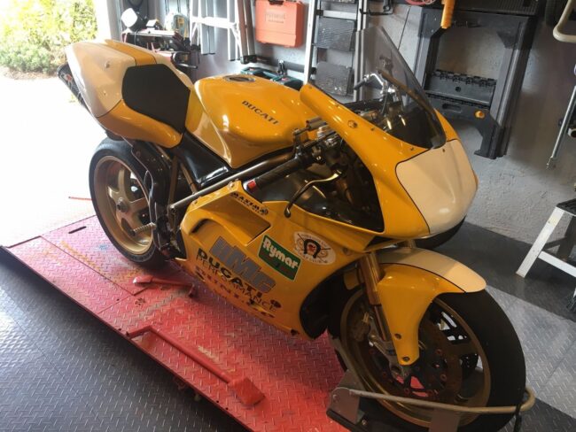 1999 Ducati 748RS R Front