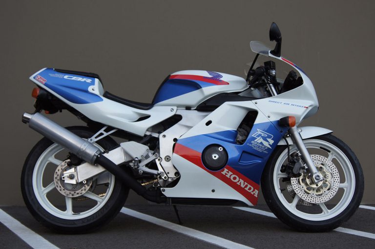 Honda cbr250rr 1990