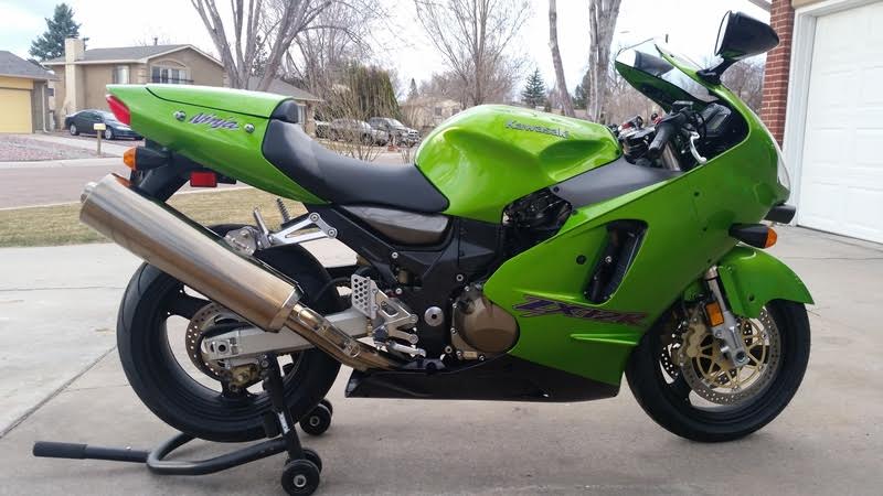 Featured Listing - 2000 Kawasaki ZX-12R with under 1,300 miles