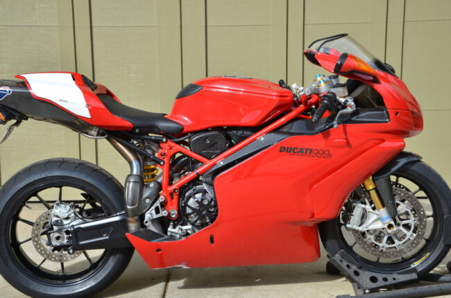 20170510 2005 ducati 999r right