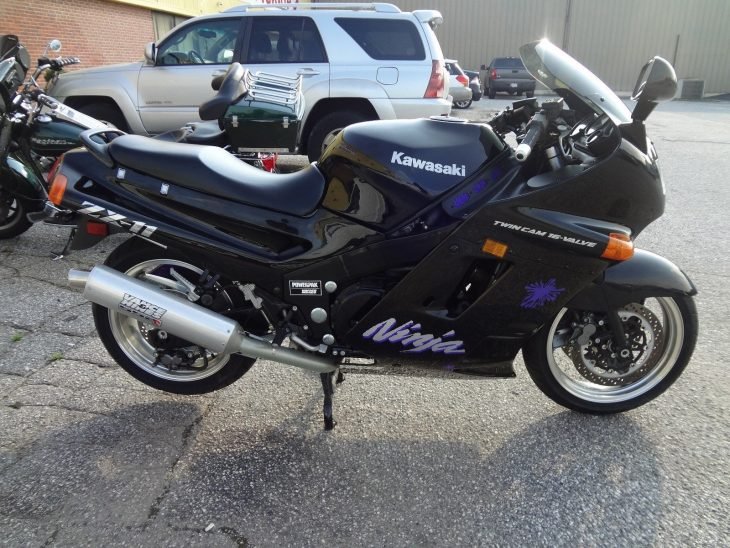 ZX-11 Archives - Rare SportBikes For Sale