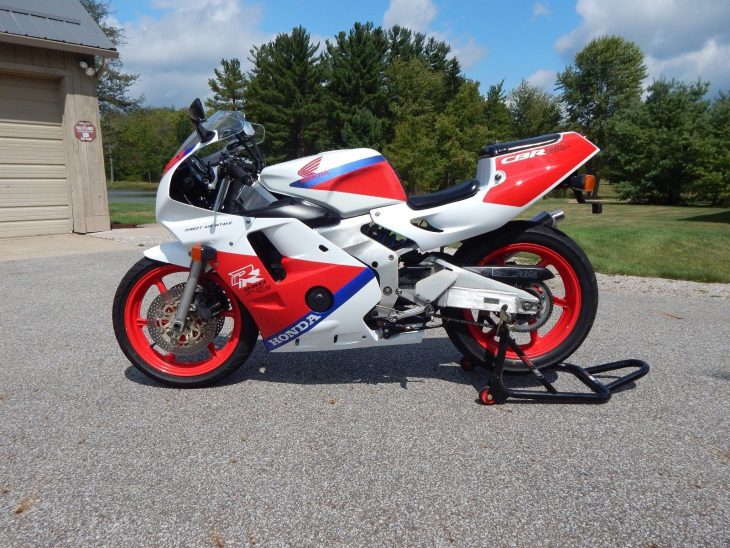 Honda cbr250rr 1990