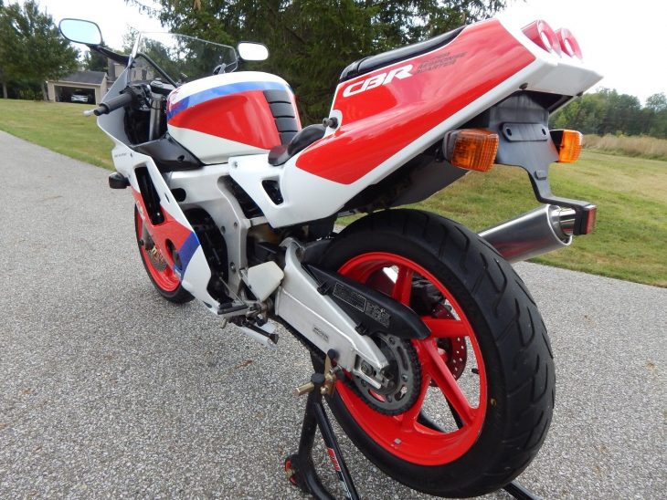 Honda cbr250rr 1990