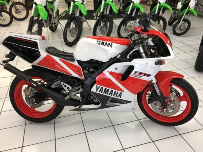 1993 Yamaha TZR250RS R Side
