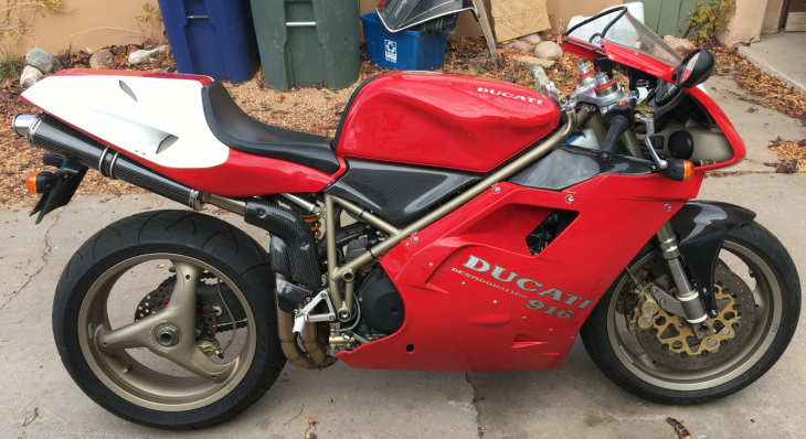 Bella Varese – 1995 Ducati 916
