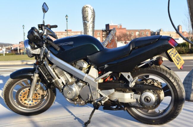 20180228 1988 honda bros 400 left seat