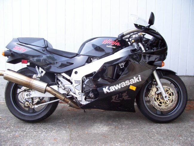 20180419 1990 kawasaki zx7 h2 right
