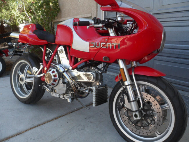 20180513 2001 ducati mh900e right front