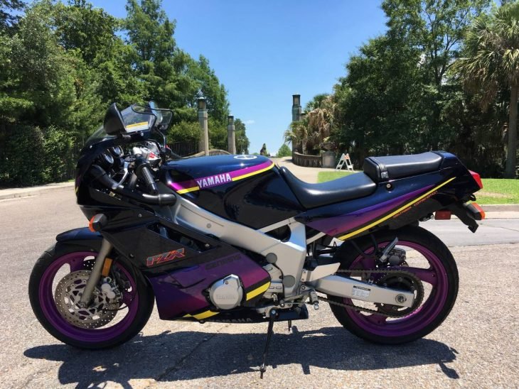 Featured Listing: 1994 Yamaha FZR600R for Sale