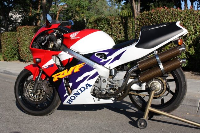 20180803 1995 honda rvf400 left