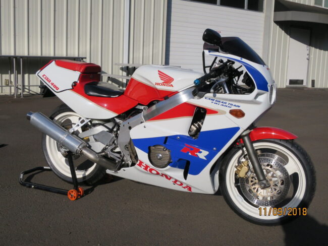 20181116 1988 honda cbr400rr right