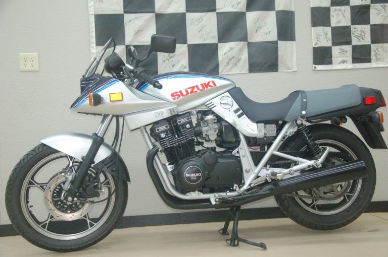 Suzuki katana 1983