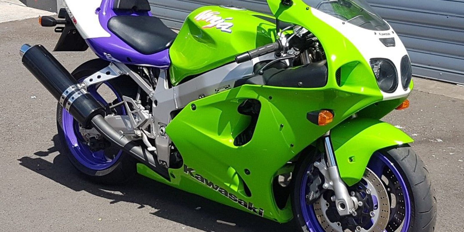 Kiwi Kawi: 2001 Kawasaki ZX-7RR for Sale - Rare SportBikesForSale