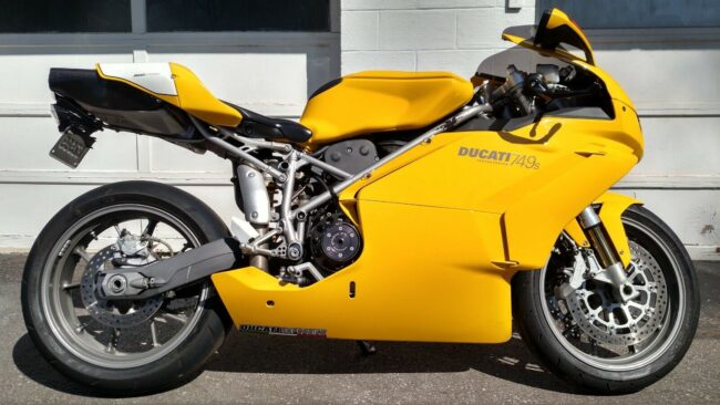 20190305 2004 ducati 749s right