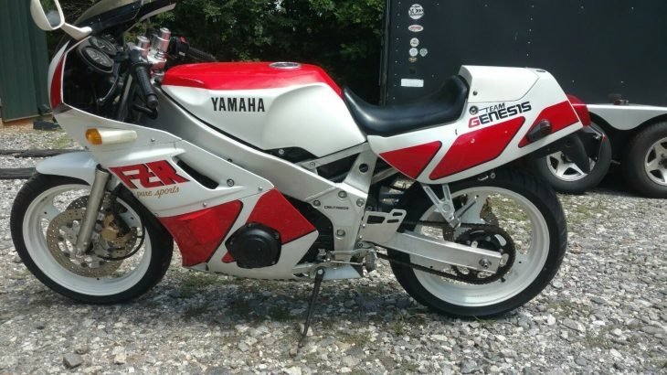 Summer Fizz – 1989 Yamaha FZR-400