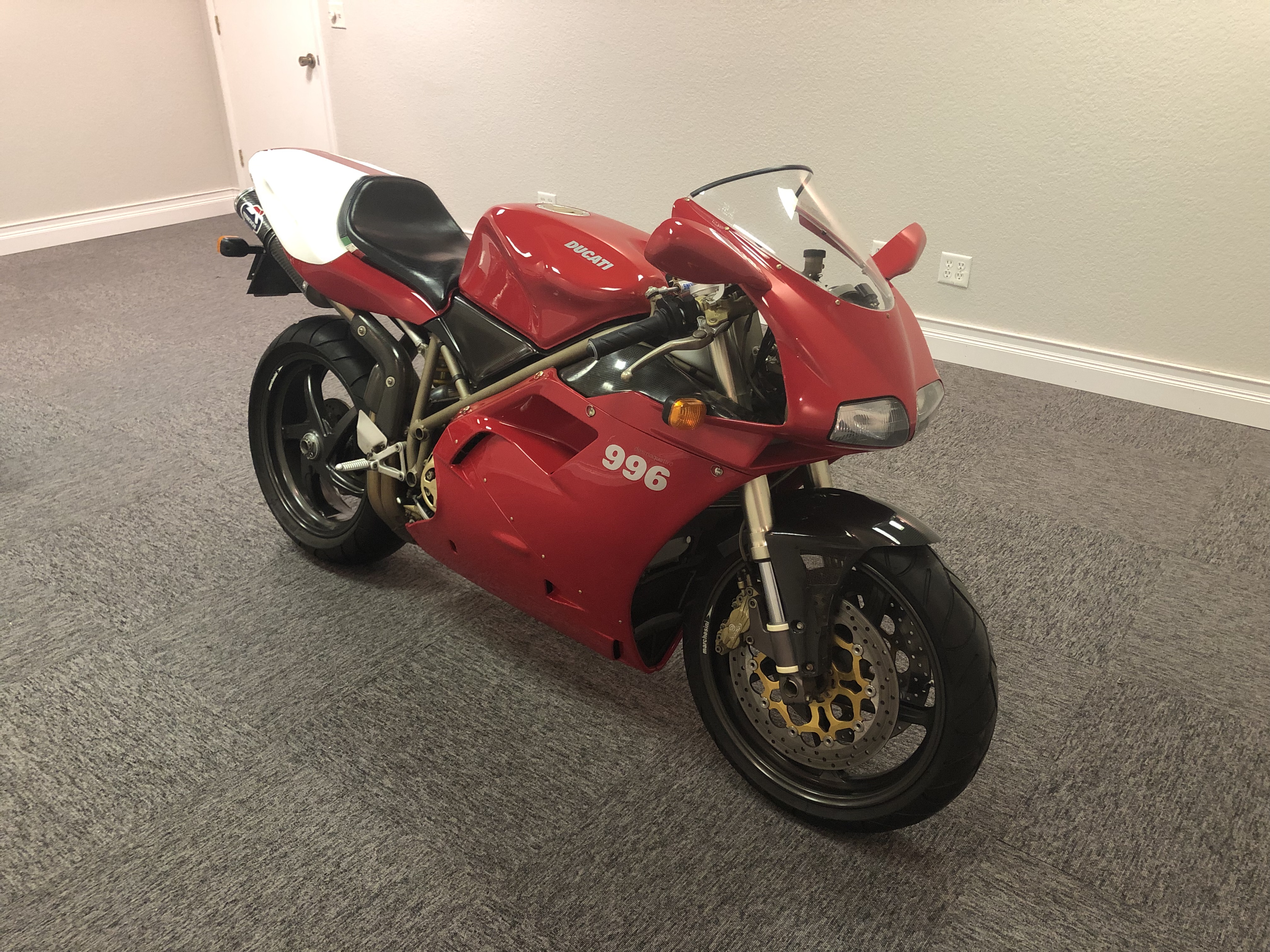 thumbnail image 2 of Brakemasters Stainless Joint Bolt Set For Ducati 996 S SPS Front Brembo Calipers 2 of 4