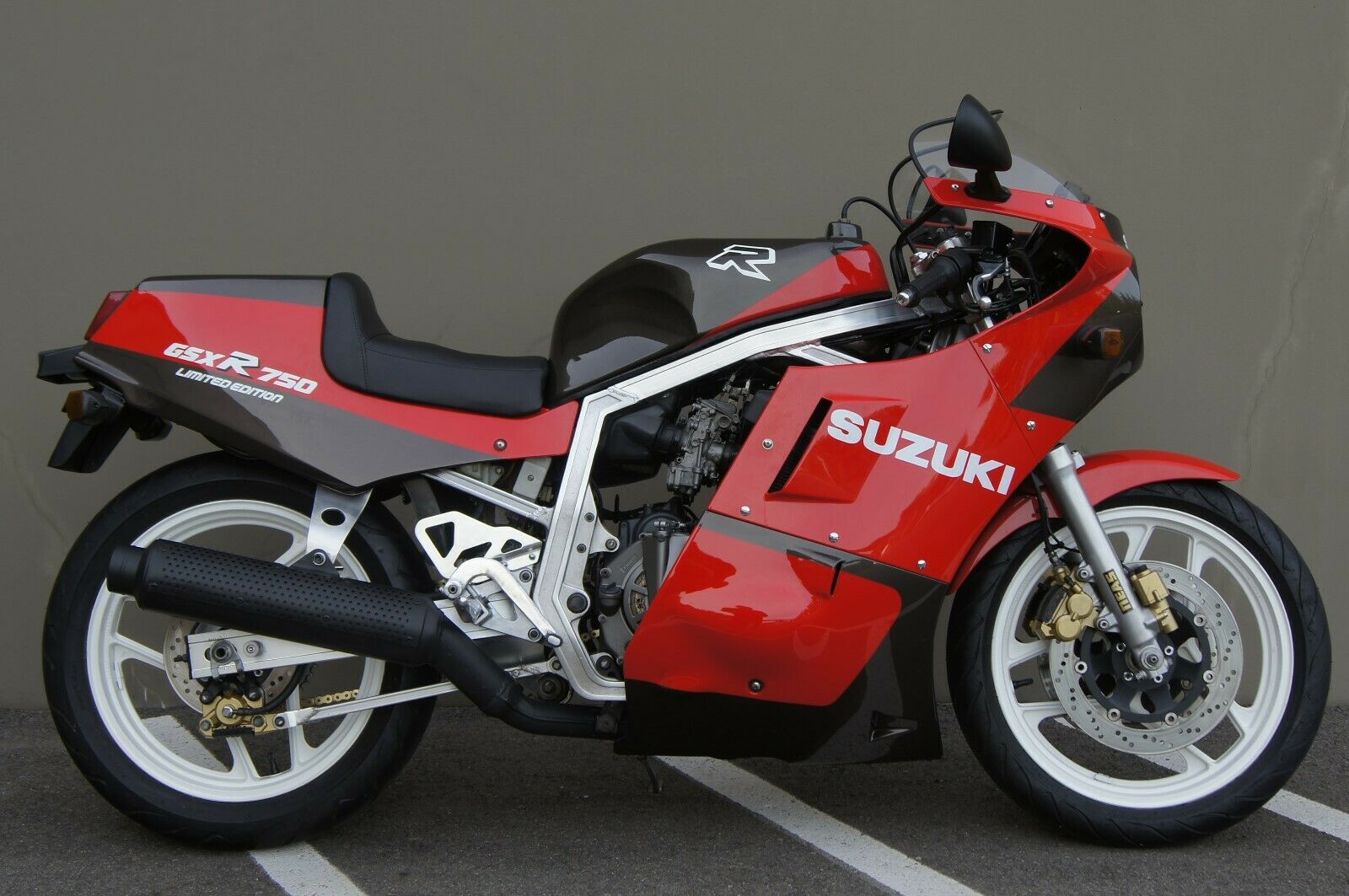 Clean Collectible: 1986 Suzuki GSX-R750 Limited Edition for Sale - Rare ...