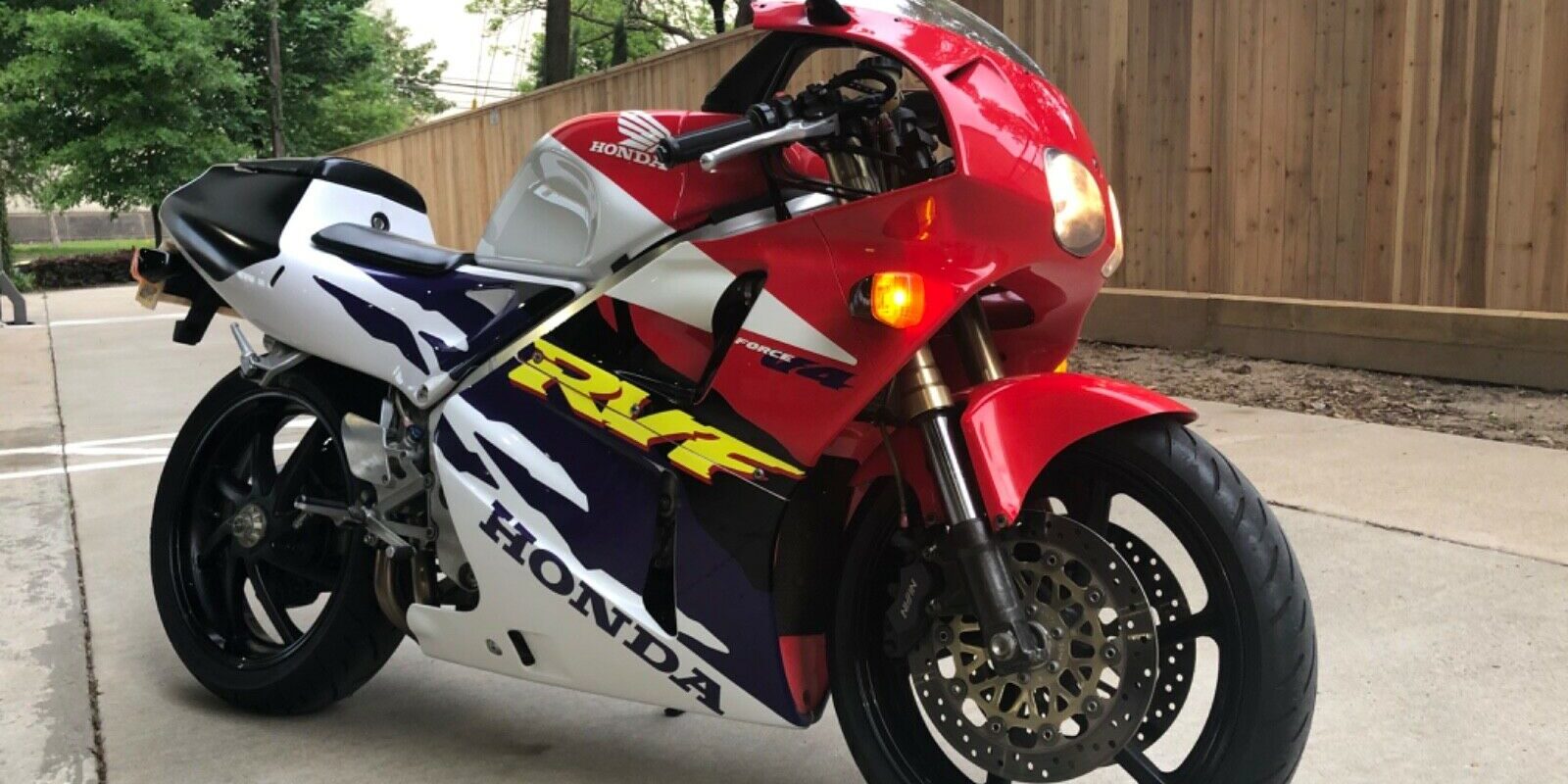 20200620 1996 honda rvf400r nc35 right front