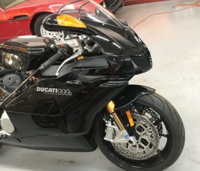 20200722 2006 ducati 999s right front detail