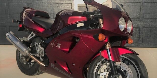 Featured Listing - 1993 Kawasaki ZX-7 with under 9,000 miles 