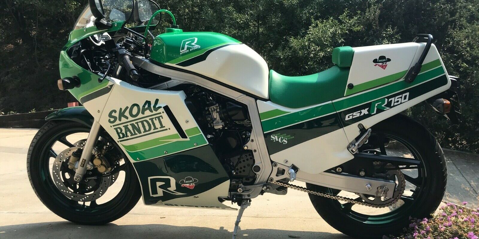 Featured Listing: 1987 Suzuki GSXR-750 Skoal Bandit - Rare
