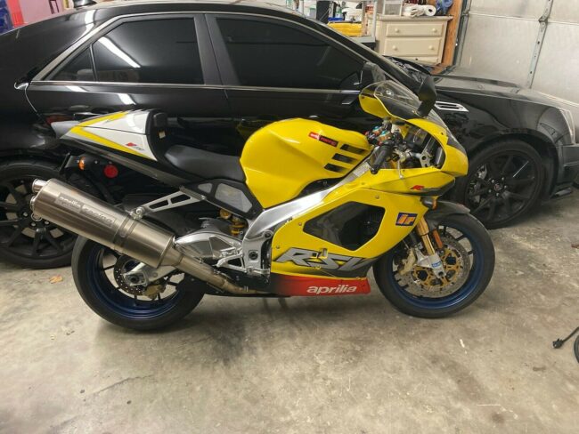 2002 Aprilia RSV R Side