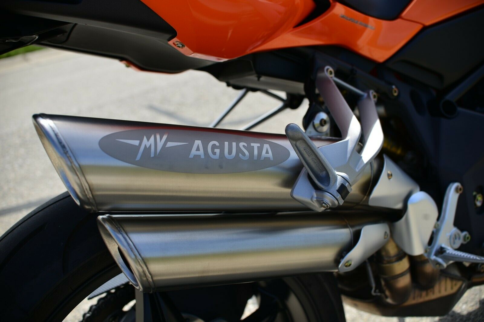 mv agusta brutale exhaust