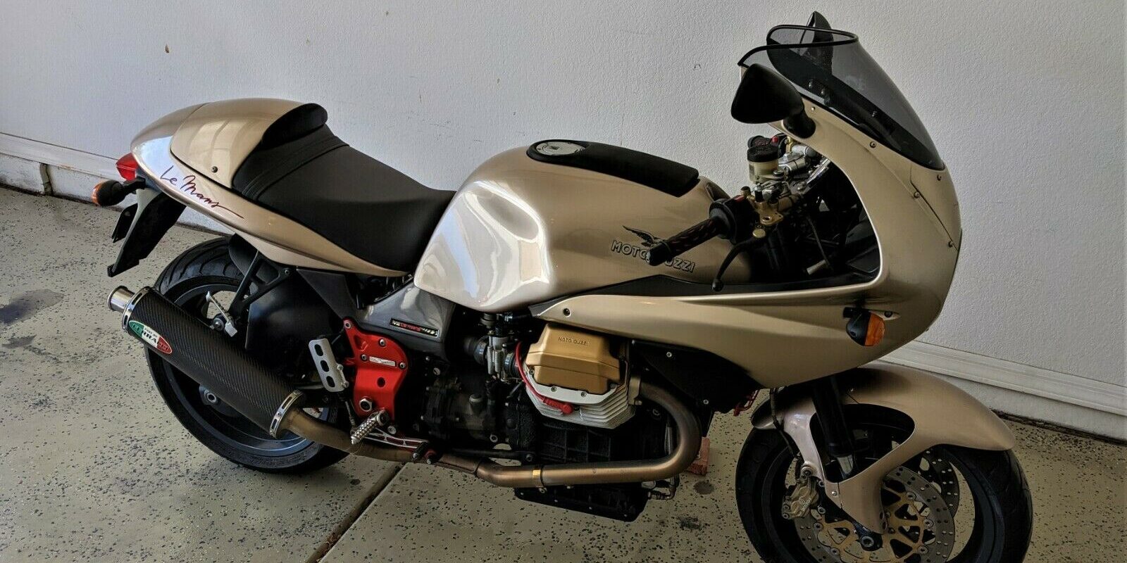 20210522 2002 moto guzzi v11 le mans right front