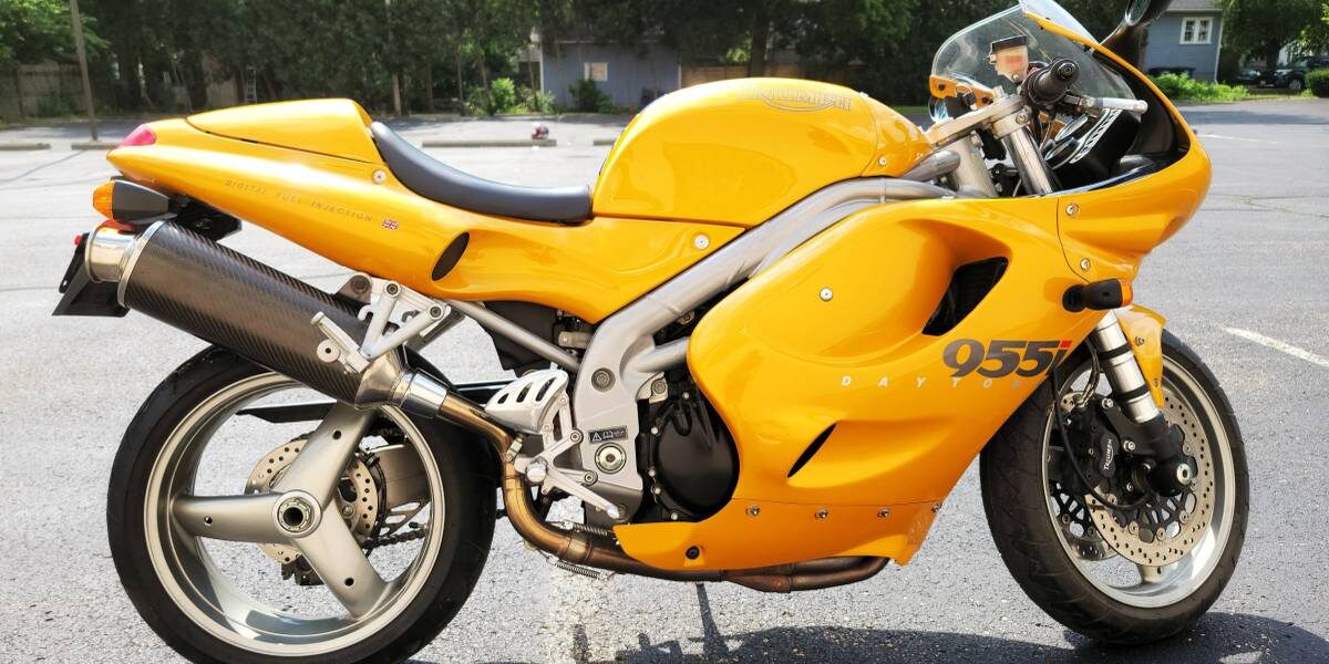 2000 Triumph Daytona 955i with only 3858 miles Rare