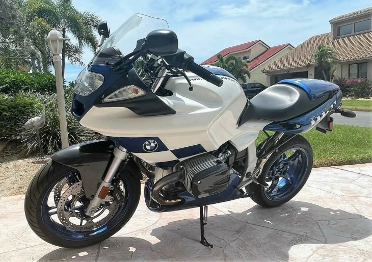 Featured Listing – 2004 BMW R1100S Boxer Cup Replika