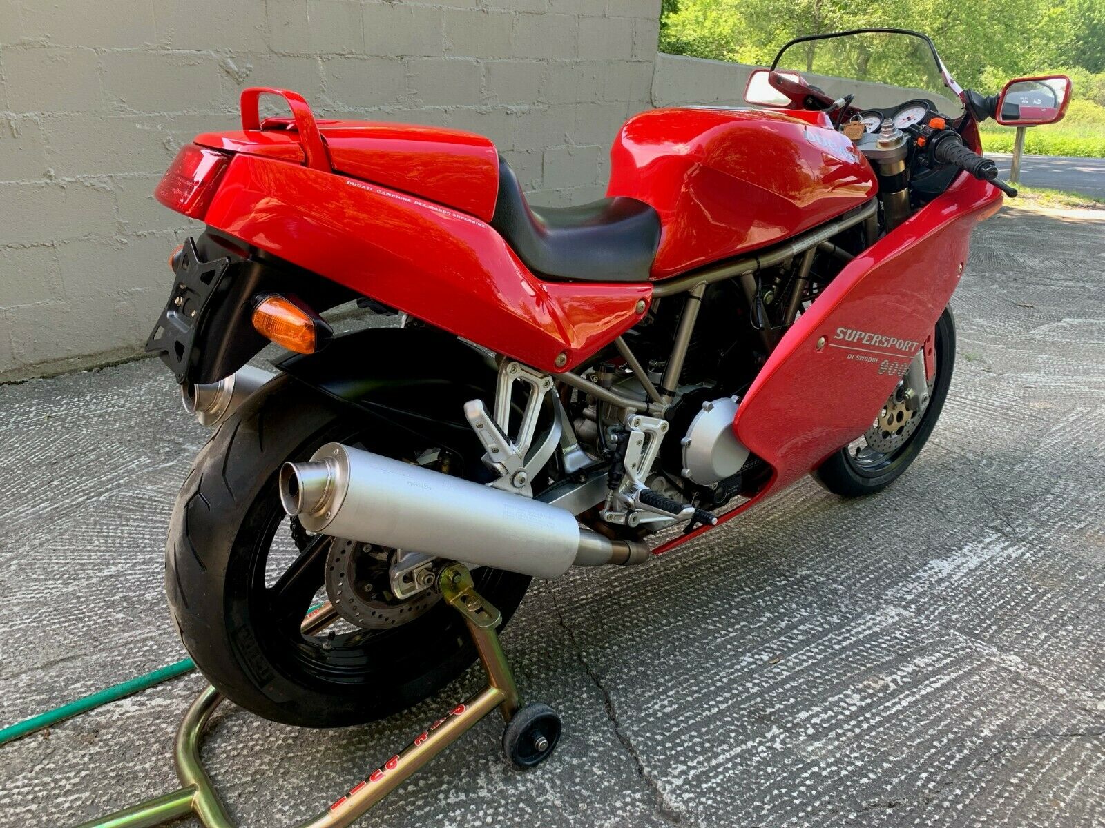 Affordable Classic: 1993 Ducati 900 Supersport - Rare SportBikesForSale